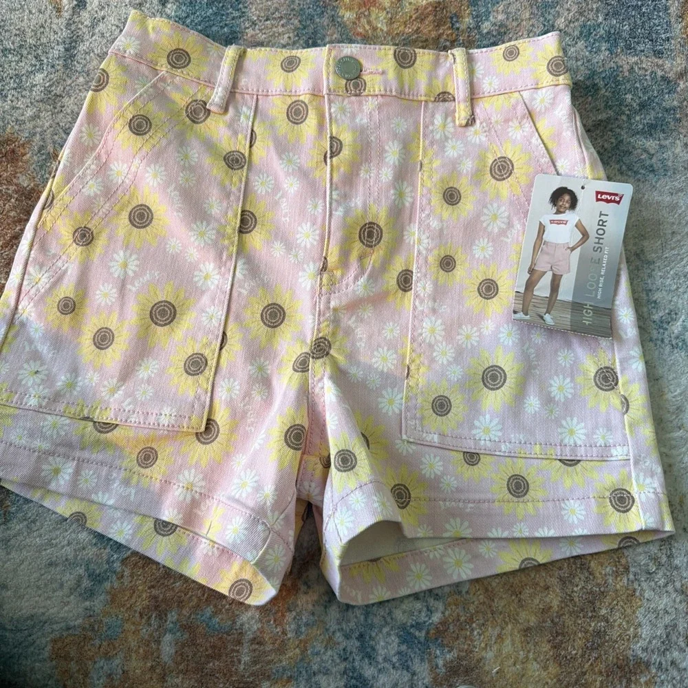 NWT Levis High Loose Shorts girls size 10, pink, white and yellow